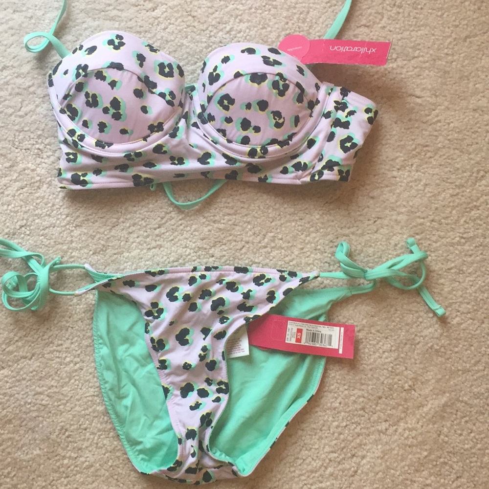 2 piece leopard print Swimsuit